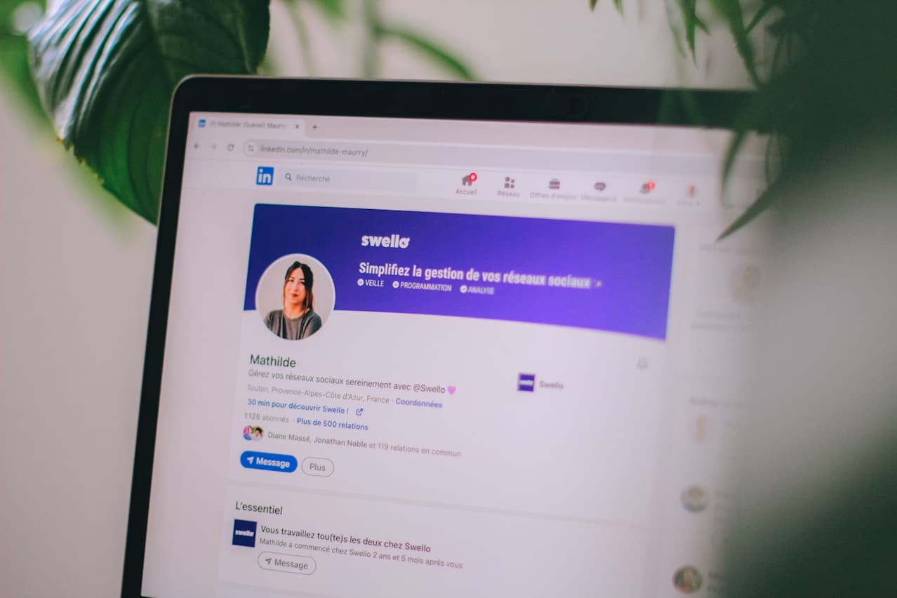 Job application service on laptop